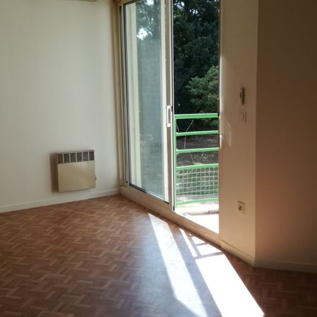 Location Appartement 1 pièce 35m² - Photo 3