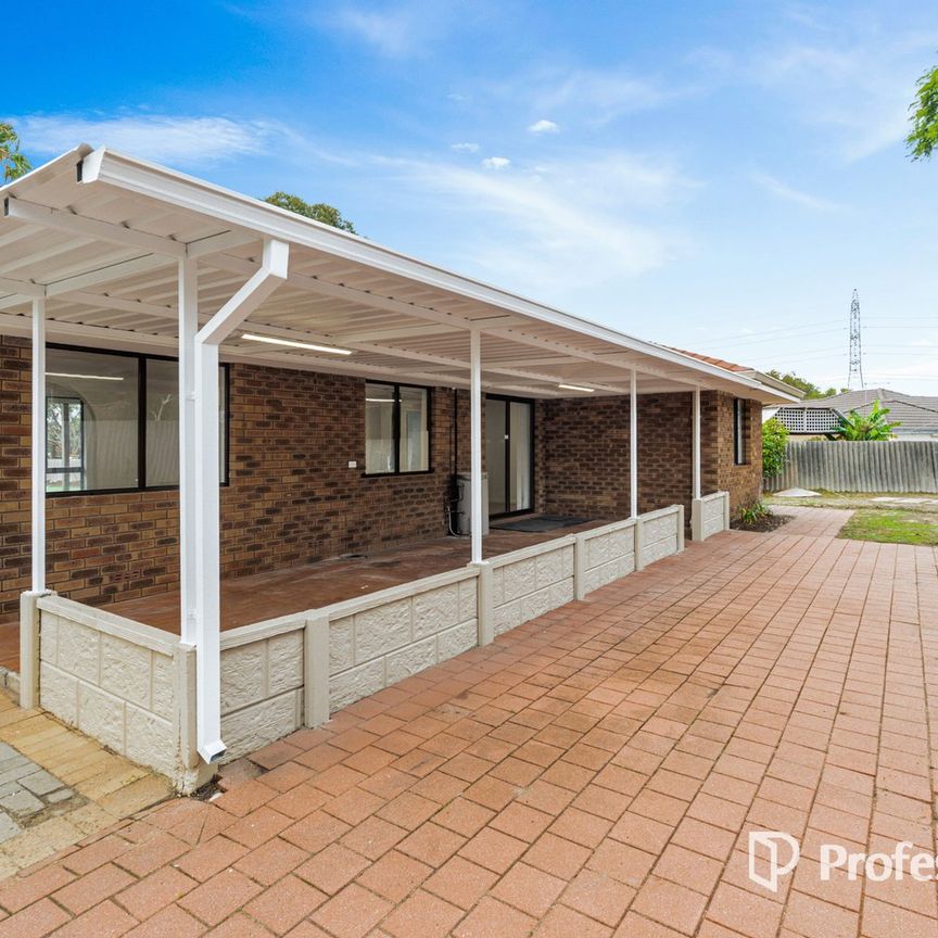 Beautifully Renovated Family Home in Peaceful Cul-de-Sac - Photo 1