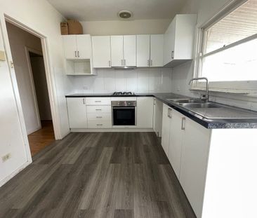 Lovely 3 BEDROOM HOME - Photo 6