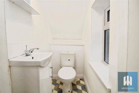 3 bedroom semi-detached house to rent - Photo 3