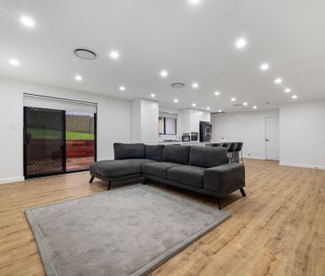 Stylish Family Living in a Peaceful Location - Photo 5