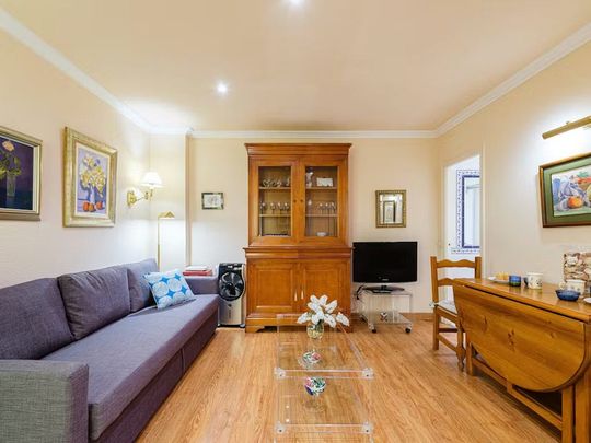 Plaza del Conde del Valle de Súchil, Madrid, Community of Madrid 28015 - Photo 1