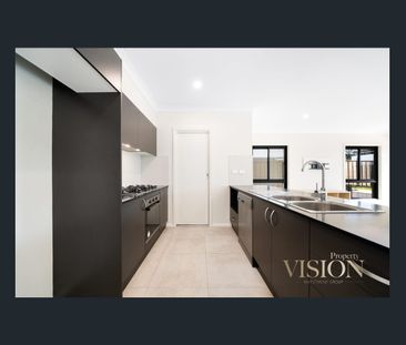 Large Family Home with Easy-Care Garden and Covered Outdoor Area - Photo 3