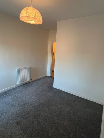 1 Bed Flat, Dumbarton Road, G14 - Photo 2