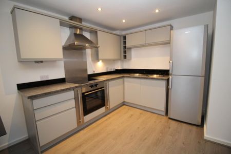 2 bedroom flat to rent - Photo 3