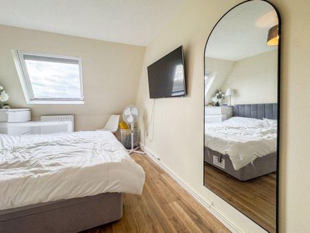 2 bedroom maisonette to rent - Photo 4