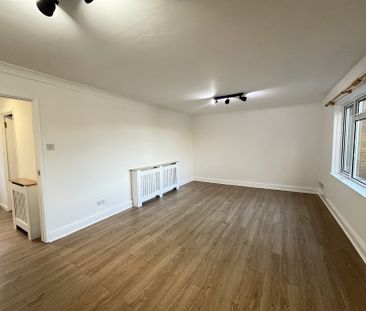 Trecarne, Falmouth - Photo 1