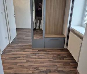 UNBEFRISTETE 3 Zimmer Altbauwohnung mit neuer Küche auf der Favoritenstraße! - Photo 1