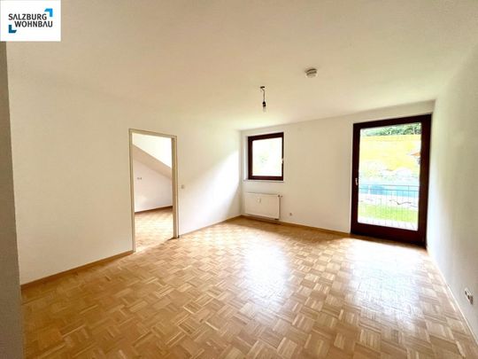 RAUS AUS DER STADT - 3 ZIMMER IM GRÜNEN! Sehr große, geförderte 3-Zimmerwohnung mit Loggia und Carportplatz in Hüttau! Mit hoher Wohnbeihilfe = Reduktion der Mietkosten - Photo 1