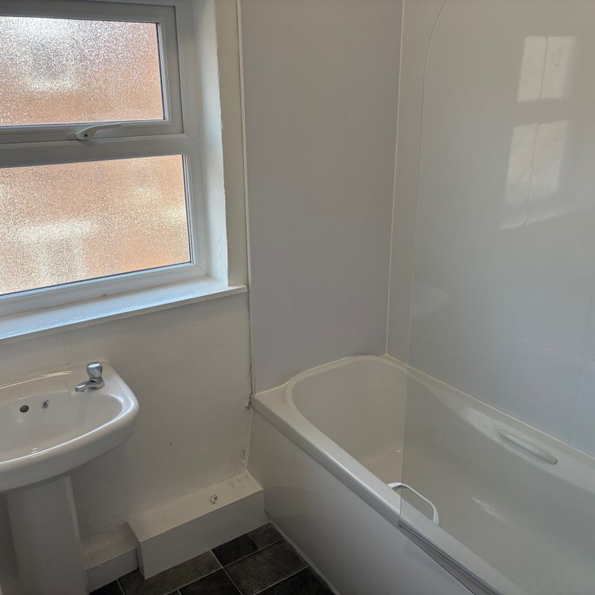 111, Elliott Street, Preston - Photo 1