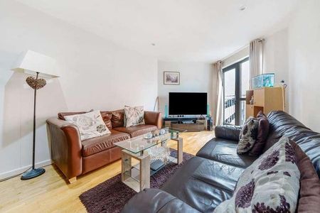 Woking, Surrey, GU21 - Photo 4