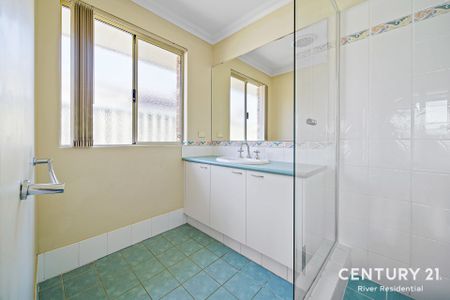 Spacious & Homely 4x2x2 in Quiet Area - Photo 5