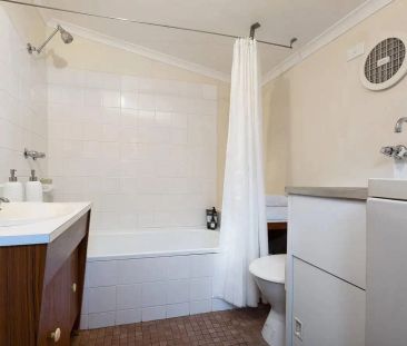 “A Charmed Lifestyle Awaits” - Photo 3