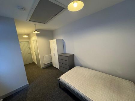 3 bedroom apartment to rent - Photo 2