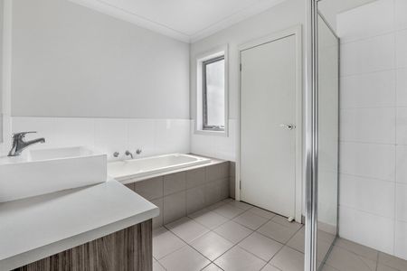 23 Giddens Road, Mernda VIC 3754 - Photo 2