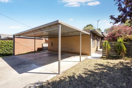 1/11 Dane Street, East Bendigo. - Photo 2