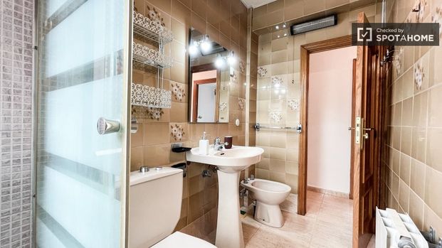 madrid, Community of Madrid 28025 - Photo 1