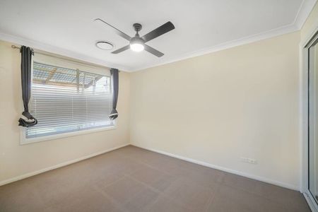 COMFORTABLE HOME INCLUDES SOLAR PANELS !!! - Photo 3