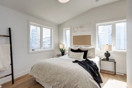 5670 - LDC2 1912 19 Avenue Northwest — Modern 3-Bedroom Townhomes in Capitol Hill | $2,550/Month | Pet-Friendly - Photo 2
