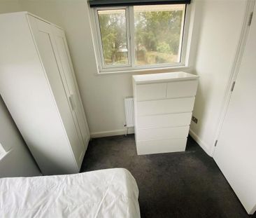 1 bedroom property to rent - Photo 2