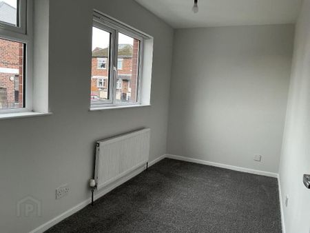 61 Ainsworth Drive, Belfast, BT13 3EJ - Photo 2