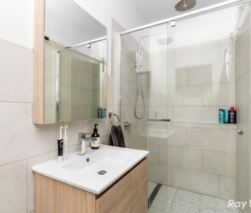 Comfortable Living Close to the CBD - Photo 4