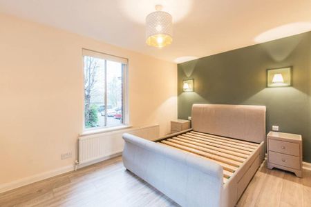 1 bedroom mews to rent - Photo 4