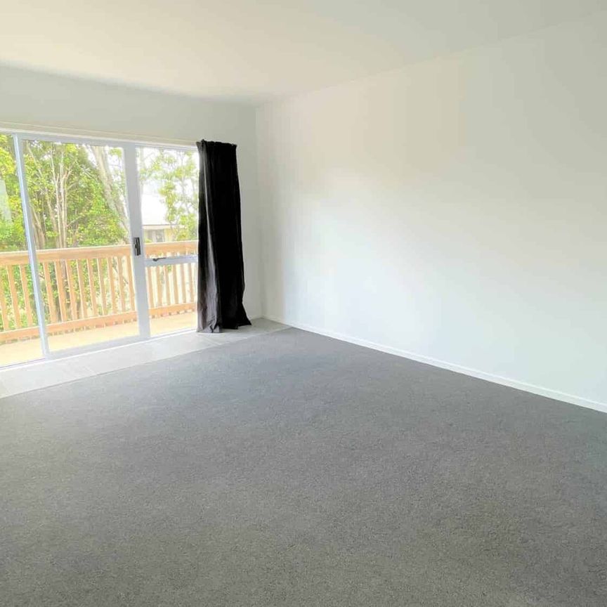 Sunny, Living in a Great Meadowbank Location - Photo 1