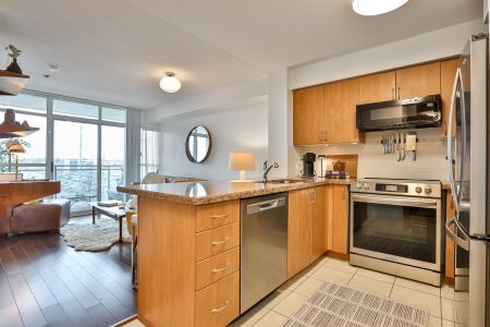 For Lease - 1600 Charles Street Unit# 509, Whitby, Ontario - Photo 4