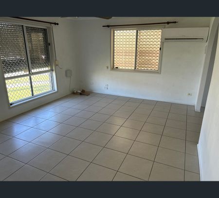 184 Ryhill Road, Sunnybank Hills, Qld 4109 - Photo 4