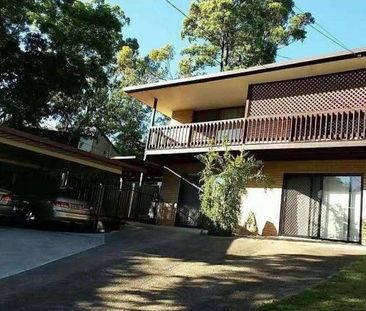 Dual living home in convenient location - Photo 6