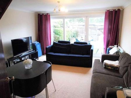 Winkley Court, Eastcote Lane, Harrow, HA2 - Photo 2