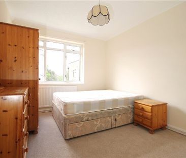 Willowmead Close, Ealing, W5 1PT - Photo 3