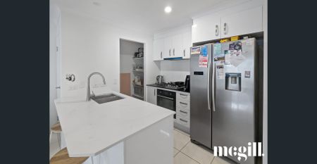 Fully Air-Conditioned 3 Bedroom + Media - Photo 5