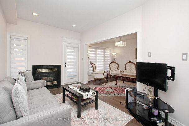 For Lease - 22 Casa Grande Street, Richmond Hill, Ontario - Photo 1