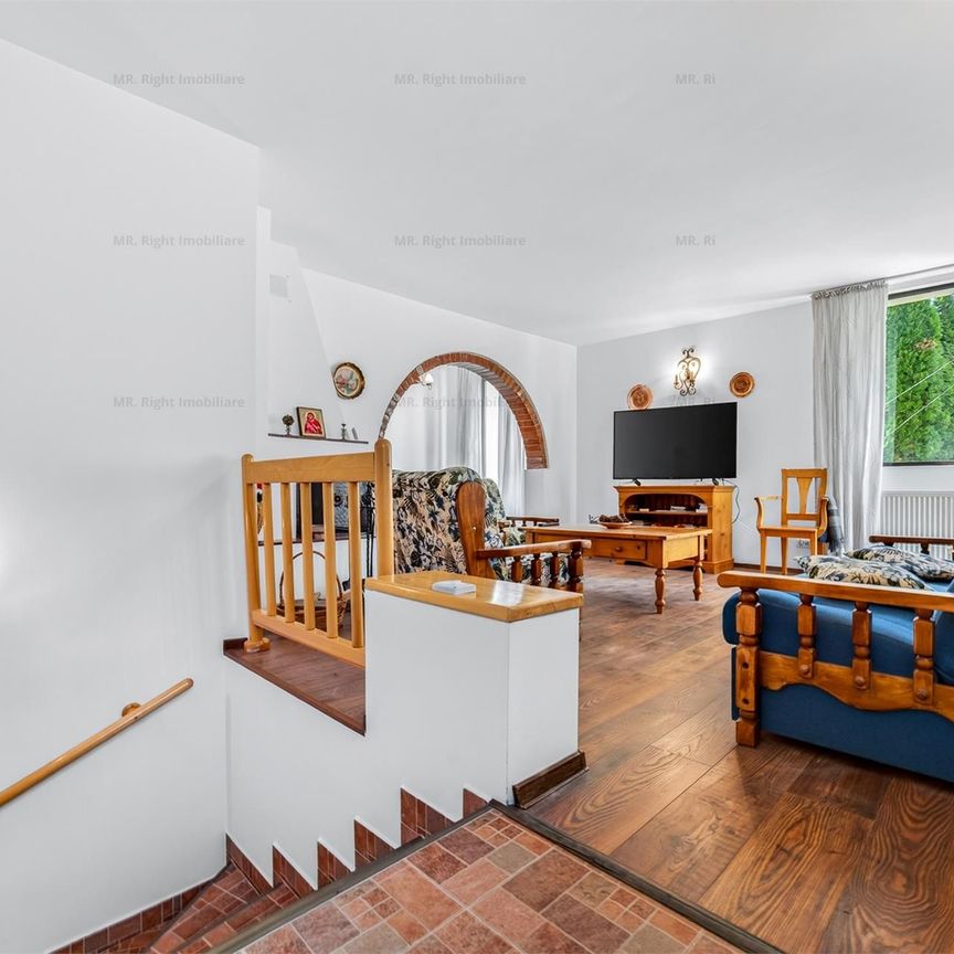 Casa pe 3 niveluri | Terasa cu priveliste | 3 parcari | Pozitie centra - Photo 1
