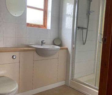 Grafham Water Lodges, PE28 - Photo 3
