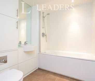 studio to rent Enterprise Place, 175 Church Street East, Woking, GU21 - Photo 6