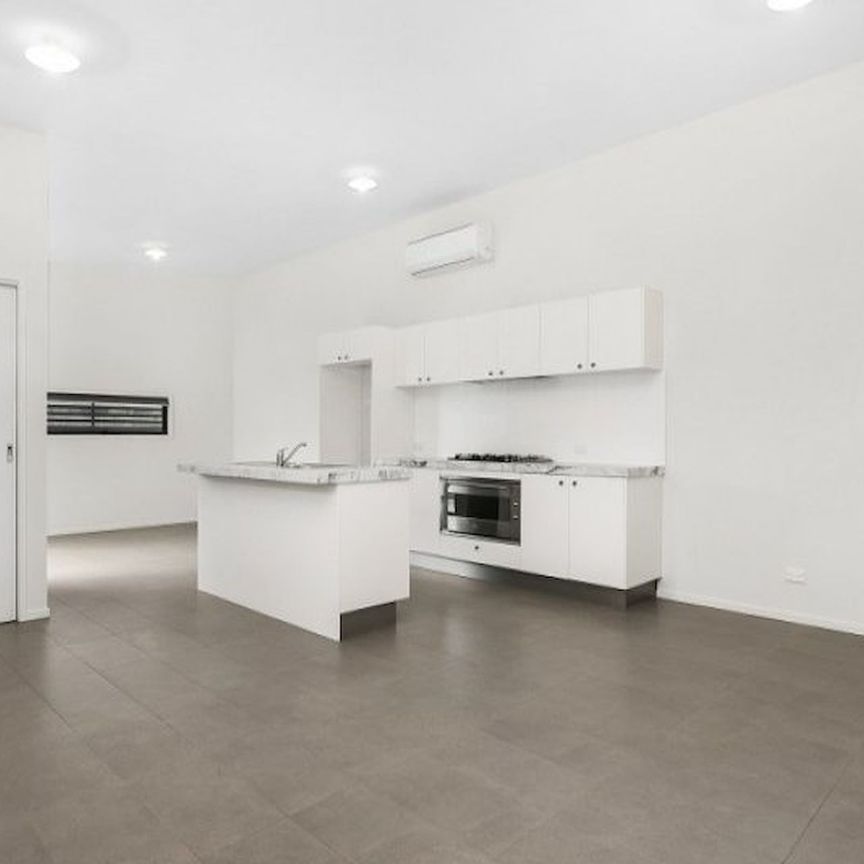 8C Schofield Street, - Photo 1