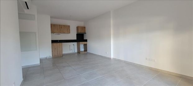 3 pièces - 60,53 m² - 1er étage - Colocation non autorisée - Photo 1