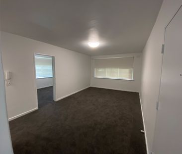 Renovated on the ground floor. - Photo 2