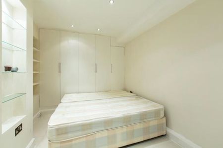 4 Bed Terraced House, Eliot Mews, NW8 - Photo 2