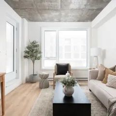 1 room apartment of 55m² in Montreal - Photo 2