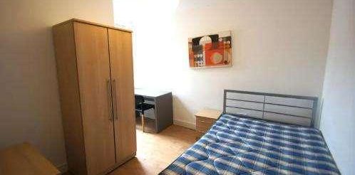 Greenside, Slough, Slough, SL2 - Photo 2