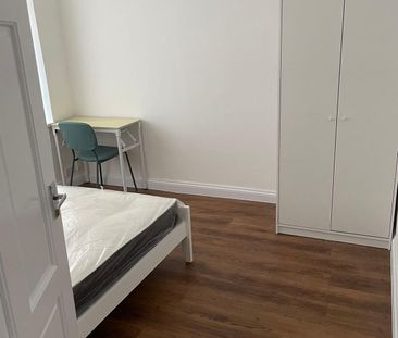 Filton Avenue, Filton - Photo 4