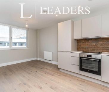 1 bedroom flat to rent - Photo 6