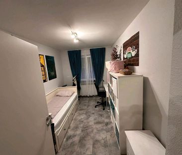 *Top LAGE* 3 Zimmer Wohnung,E.küche, Balkon,Badewanne+Dusche - Foto 1
