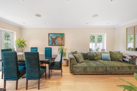 4 bedroom detached house to rent - Photo 2