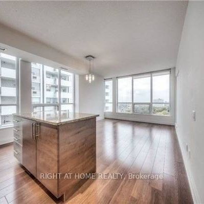 Modern spacious feel yonge/eglinton parking/locker included! - Photo 4