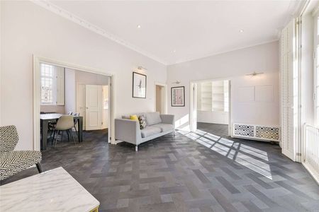 Located on the second floor of this impressive standalone building, this two bedroom apartment offers extremely well proportioned accommodation that flows perfectly. - Photo 5
